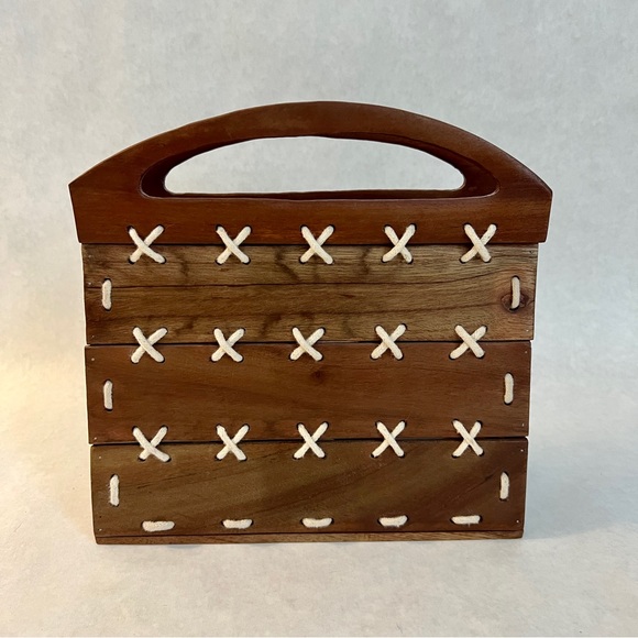 ANTHROPOLOGIE / GUADALUPE DESIGN Moira Wood Paneled Tote Bag - Picture 6 of 9